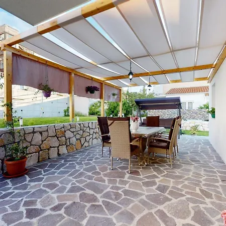 Villa House Tolesa *