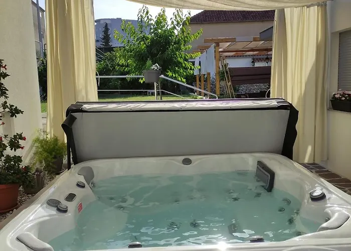 Villa House Tolesa *